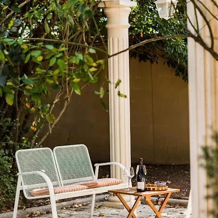 ベッド・アンド・ブレックファスト La Closerie Des Iris