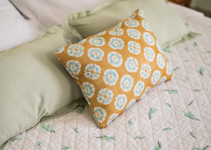 La Closerie Des Iris Bed & Breakfast